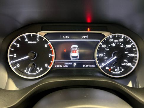 Used 2023 Nissan Rogue SL w/ SL Premium Package image 20