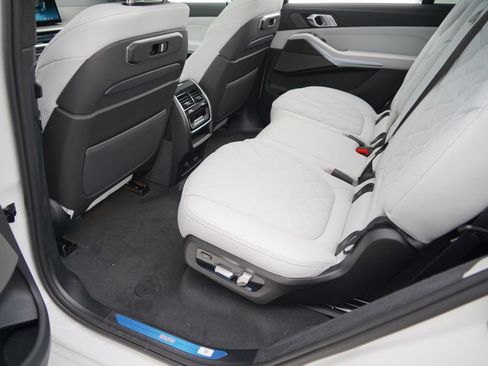 New 2027 BMW X7 xDrive40i AWD/4WD image 18