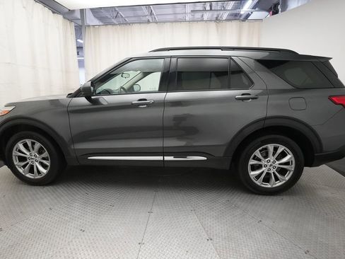 Used 2020 Ford Explorer XLT w/ Equipment Group 202A AWD/4WD image 24