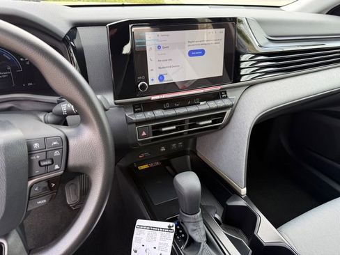 Used 2026 Toyota Camry LE image 17