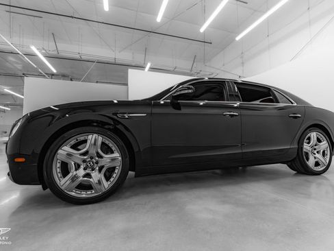 Used 2016 Bentley Flying Spur W12 image 21