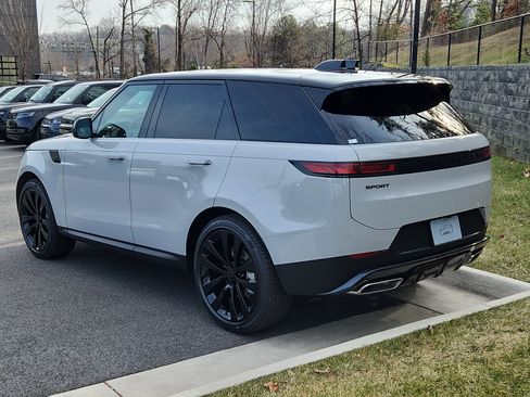 New 2026 Land Rover Range Rover Sport SE image 12