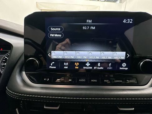 Used 2023 Nissan Rogue SL w/ SL Premium Package AWD/4WD image 13