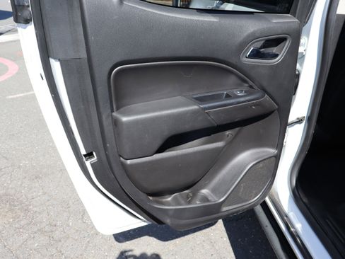 Used 2020 Chevrolet Colorado ZR2 w/ ZR2 Dusk Special Edition AWD/4WD image 31