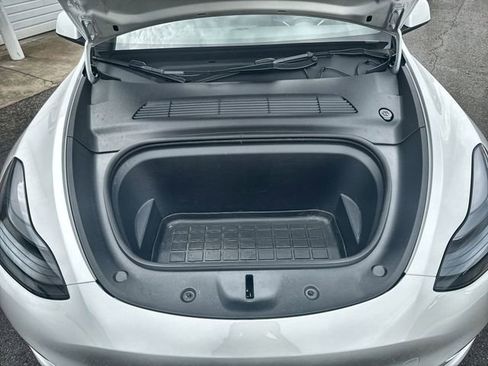 Used 2025 Tesla Model Y Performance AWD/4WD image 32