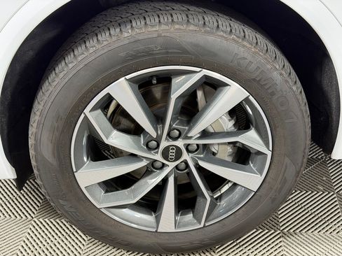 Used 2023 Audi Q5 2.0T Premium w/ Convenience Package AWD/4WD image 13