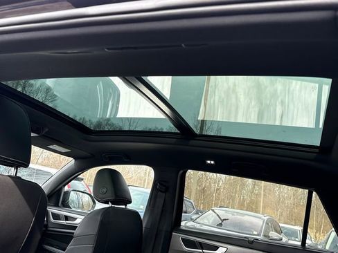 Certified 2025 Volkswagen Atlas Cross Sport SE w/ Panoramic Sunroof Package image 26