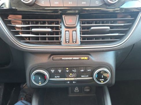 Certified 2025 Ford Escape Active image 34