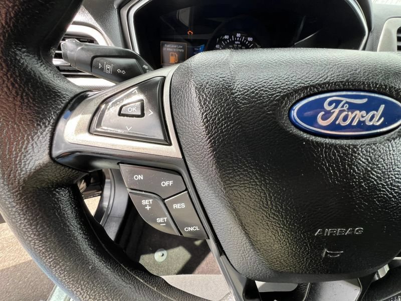 Used 2020 Ford Fusion SE FWD image 26