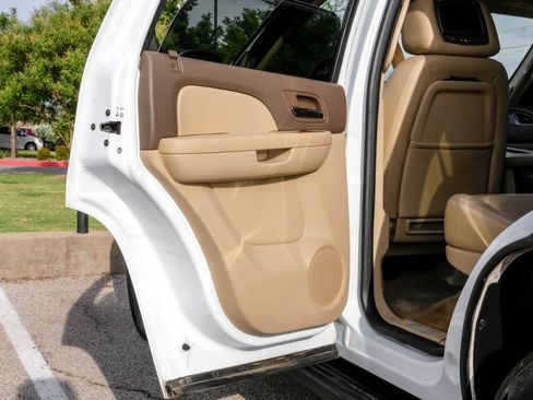 Used 2011 Chevrolet Tahoe LTZ RWD image 46
