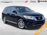 Used 2014 Nissan Pathfinder S image 1