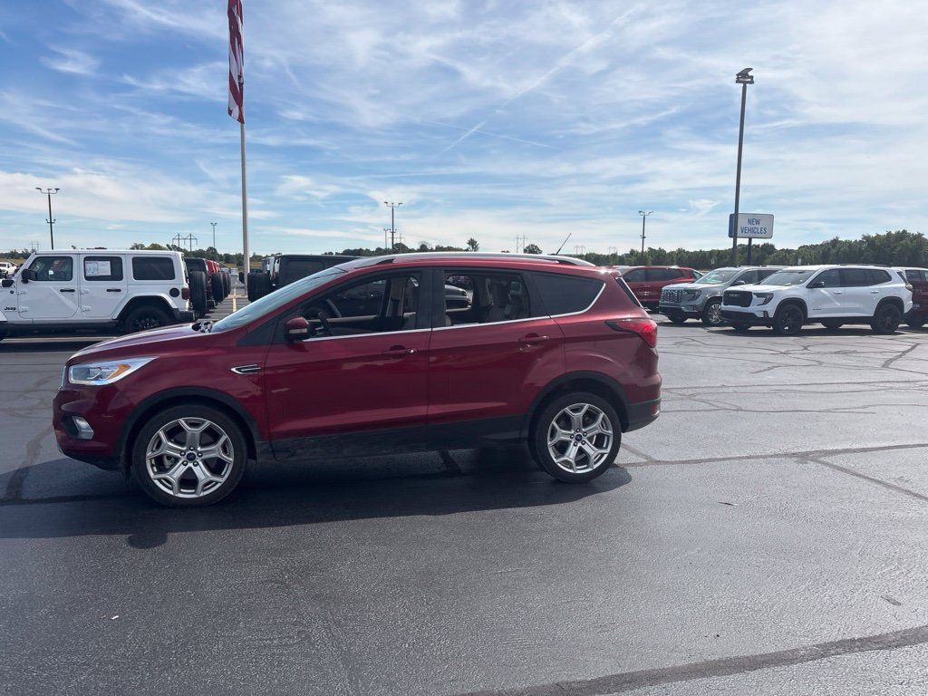 Used 2019 Ford Escape Titanium FWD image 2