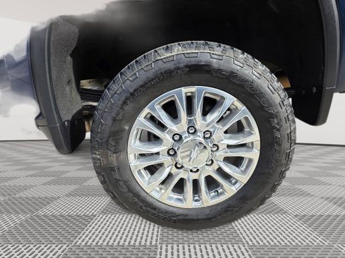 Used 2020 Chevrolet Silverado 2500 High Country w/ Z71 Off-Road Package image 26
