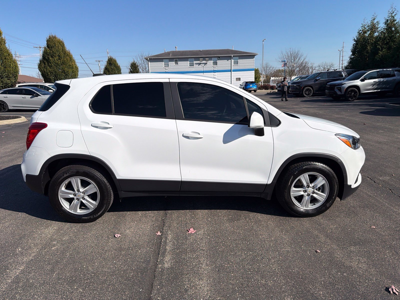 Used 2020 Chevrolet Trax LS w/ Tint and Cruise Package FWD image 6