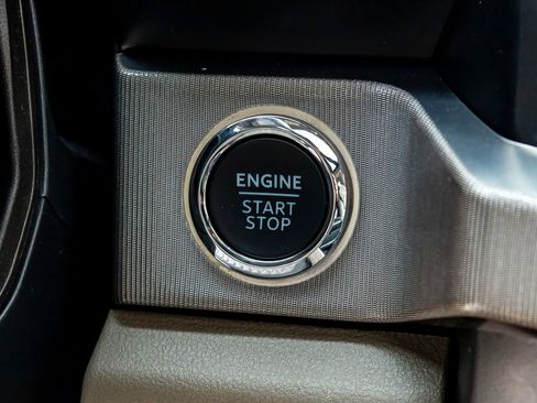 Used 2026 Ford F250 Platinum w/ Platinum Plus Package image 24