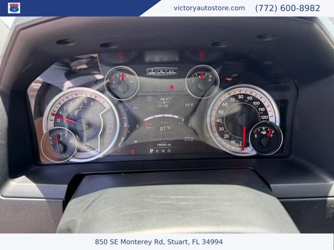 Used 2018 RAM 1500 Laramie w/ Convenience Group AWD/4WD image 33