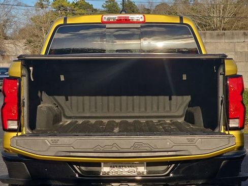 Used 2023 Chevrolet Colorado Z71 w/ Z71 Convenience Package 2 image 12