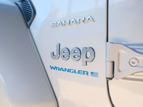 Used 2023 Jeep Wrangler Unlimited Sahara w/ Cold Weather Group AWD/4WD image 45