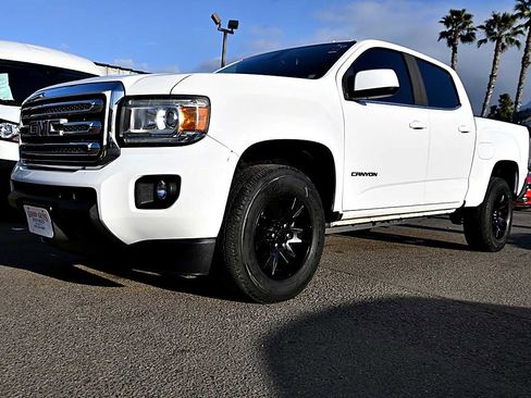 Used 2018 GMC Canyon SLE image 1