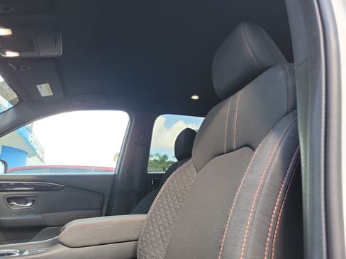 Certified 2025 Honda Pilot Sport image 21