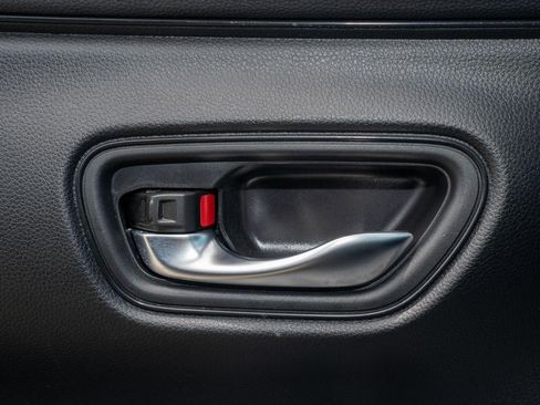 Certified 2024 Honda HR-V LX image 28