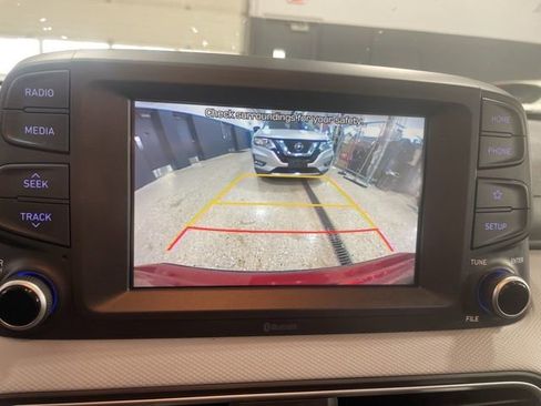 Used 2019 Hyundai Kona SE image 19