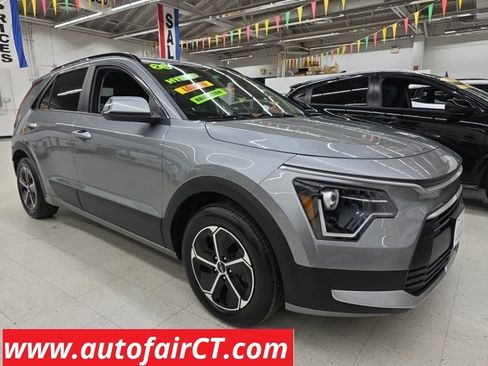 Used 2023 Kia Niro EX FWD image 1
