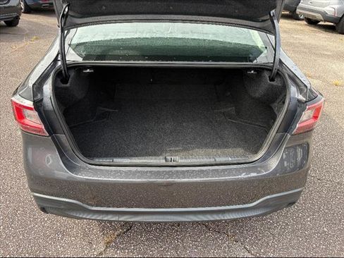 Used 2023 Subaru Legacy Premium image 46