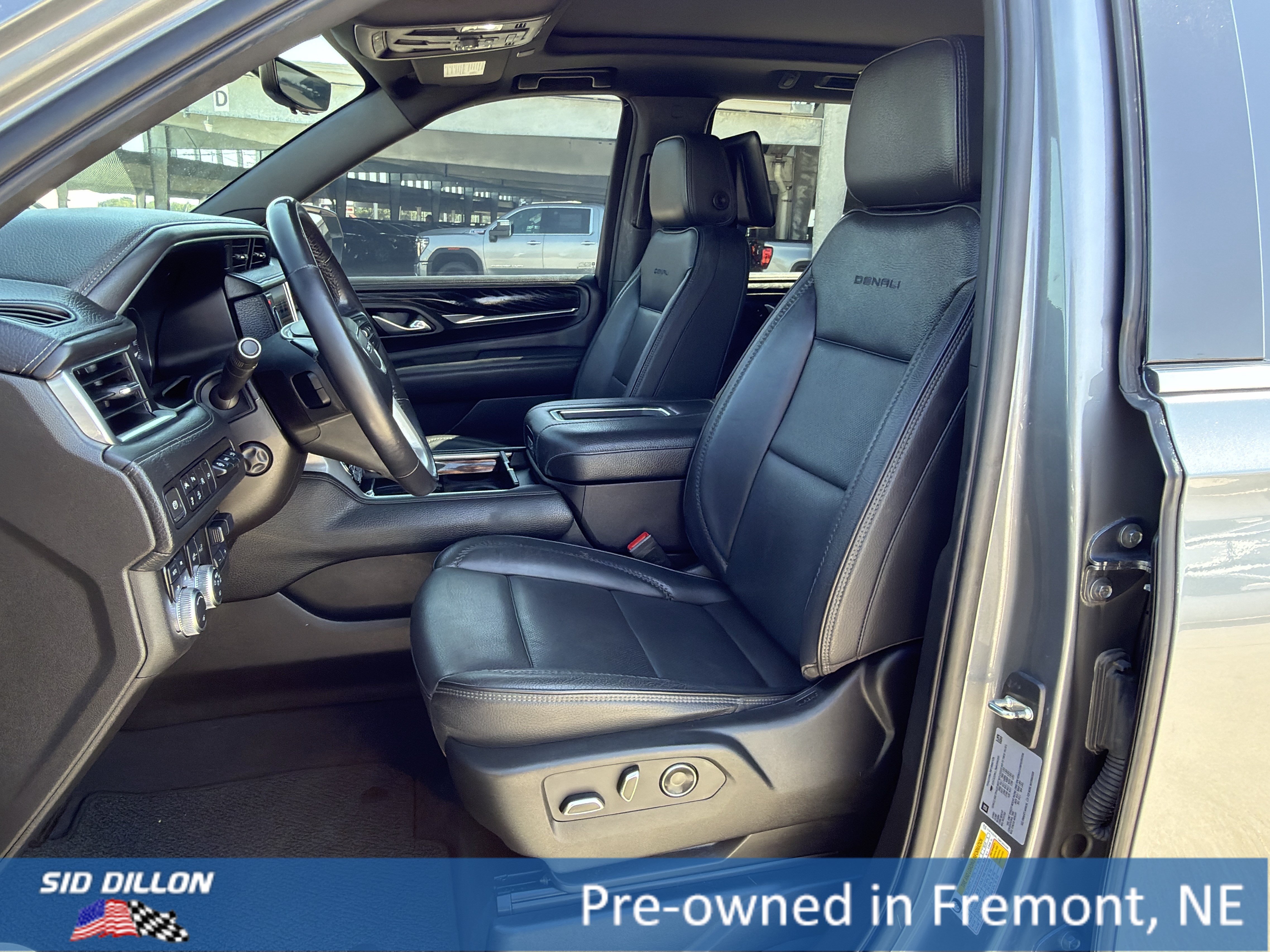 Used 2021 GMC Yukon Denali w/ Denali Ultimate Package AWD/4WD image 17