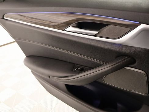 Used 2019 BMW 540i xDrive w/ Convenience Package image 18