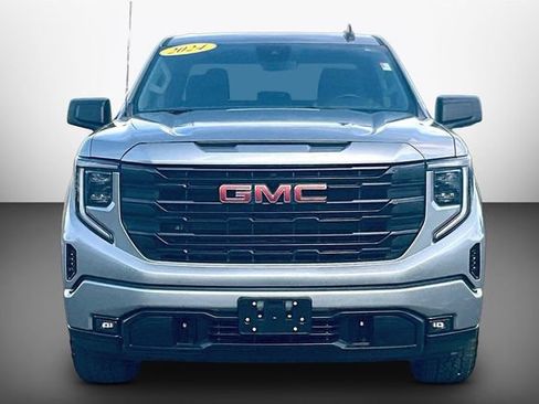 Used 2024 GMC Sierra 1500 Elevation AWD/4WD image 3