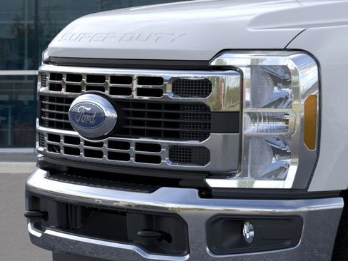 New 2025 Ford F250 XLT w/ FX4 Off-Road Package image 19