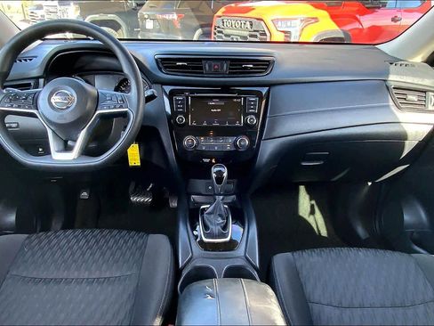 Used 2019 Nissan Rogue S image 14