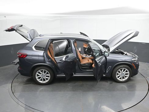 Used 2020 BMW X5 xDrive40i w/ Convenience Package AWD/4WD image 52