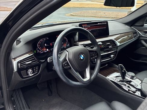 Used 2021 BMW 530i w/ M Sport Package image 17
