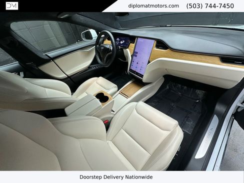 Used 2020 Tesla Model S Long Range Plus image 18
