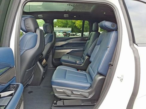 Used 2025 Cadillac Escalade IQ Sport 2 image 13