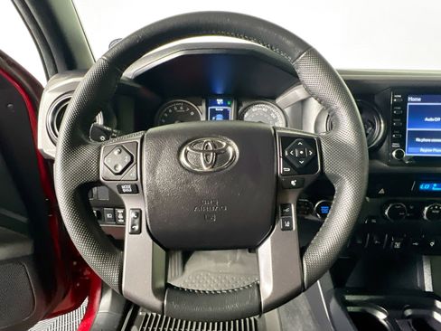 Used 2022 Toyota Tacoma TRD Sport image 17