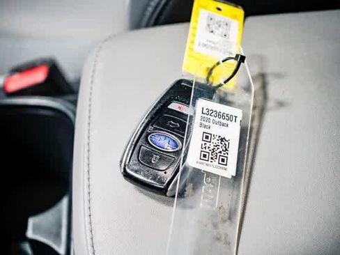 Used 2020 Subaru Outback Premium image 24