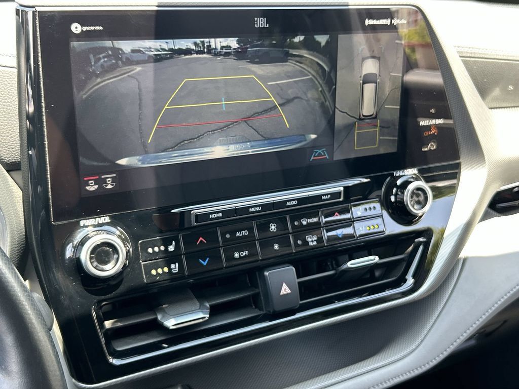 Used 2021 Toyota Highlander Platinum FWD image 15