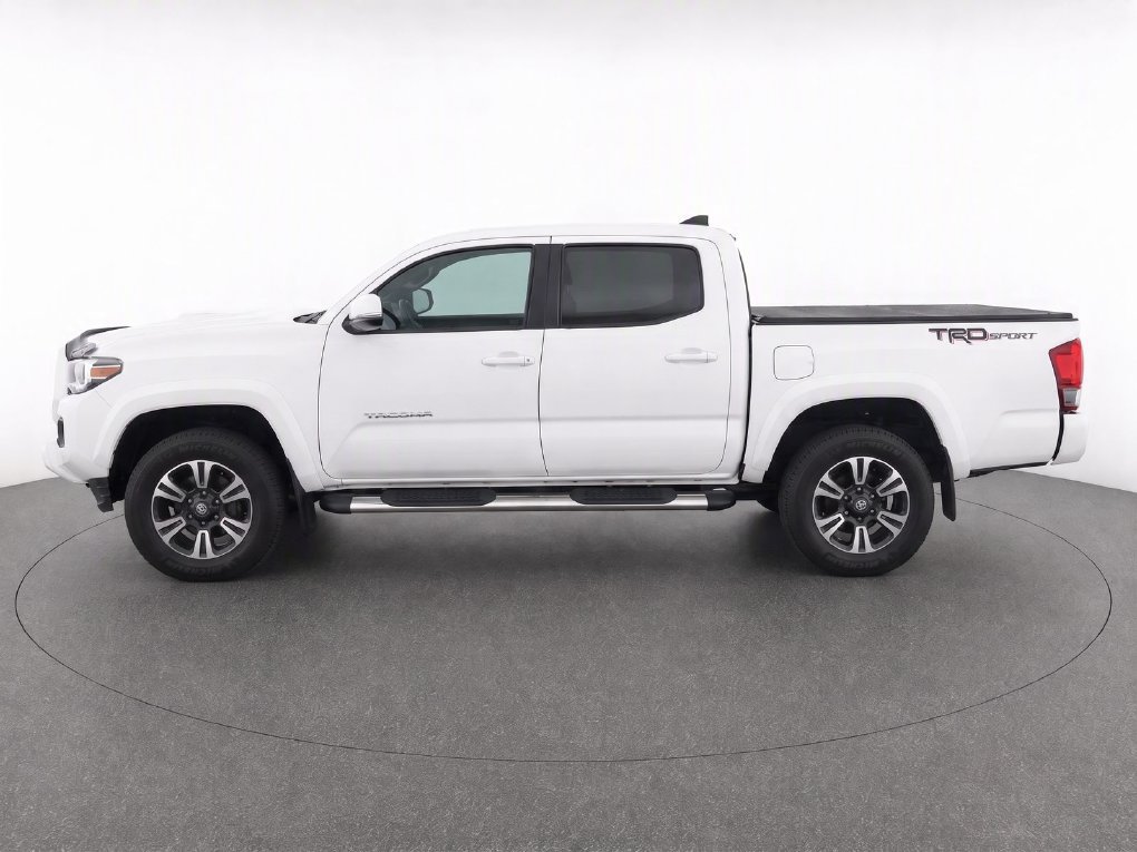 Used 2016 Toyota Tacoma TRD Sport w/ Premium & Technology Package RWD image 8