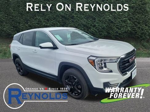 Used 2023 GMC Terrain SLE w/ LPO, Floor Liner Package image 1