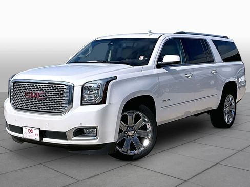 Used 2017 GMC Yukon XL Denali w/ Open Road Package AWD/4WD image 3