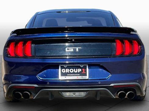 Used 2018 Ford Mustang GT RWD image 4