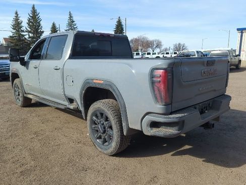 Used 2024 GMC Sierra 2500 AT4 w/ AT4 Premium Plus Package image 12