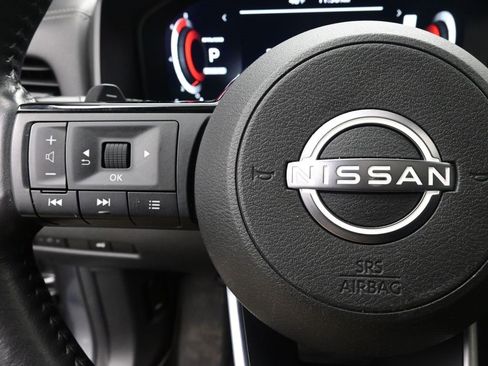 Used 2023 Nissan Rogue Platinum w/ Platinum Premium Package image 15