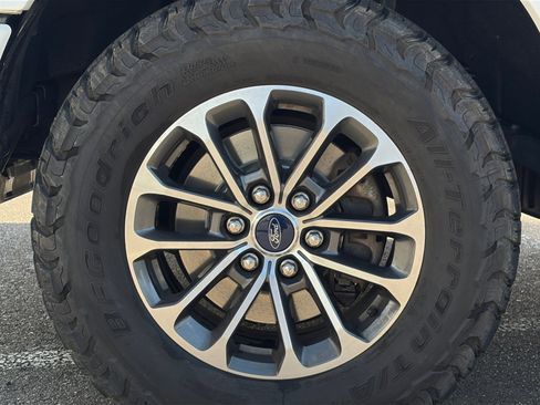 Used 2018 Ford F150 XLT w/ Equipment Group 302A Luxury AWD/4WD image 11