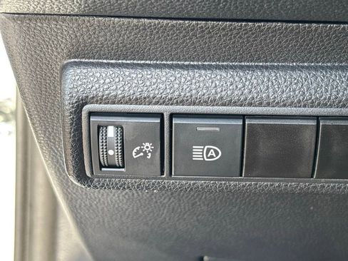 Certified 2025 Toyota Corolla SE image 24