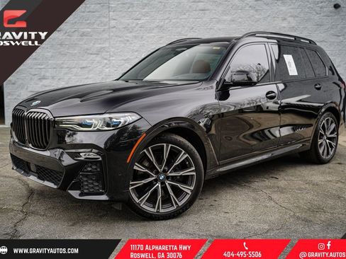 Used 2022 BMW X7 M50i image 1