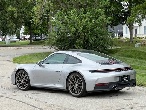 Certified 2025 Porsche 911 Carrera RWD image 3